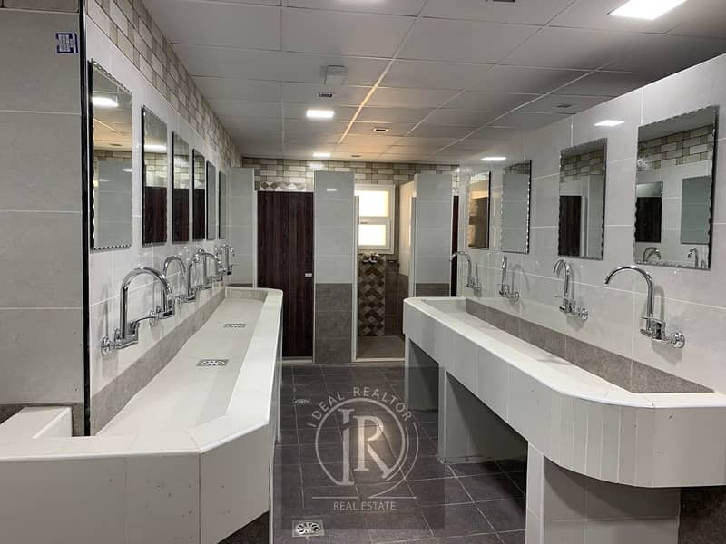 8 Toilets 3. jpeg