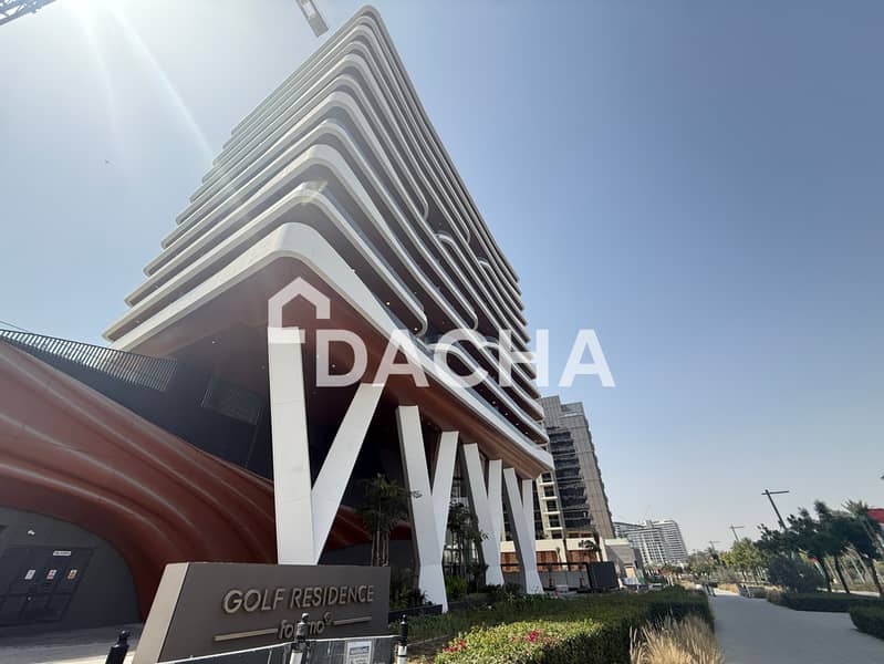 EXCLUSIVE I LUXURY CORNER 2+ MAID I POOL & PARK - Image 2