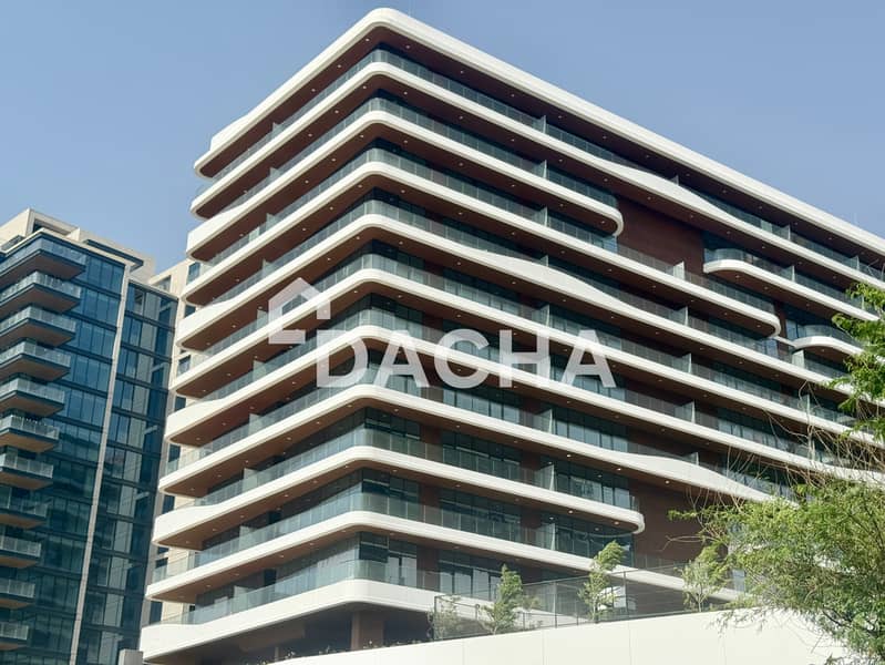 EXCLUSIVE I LUXURY CORNER 2+ MAID I POOL & PARK - Image 4