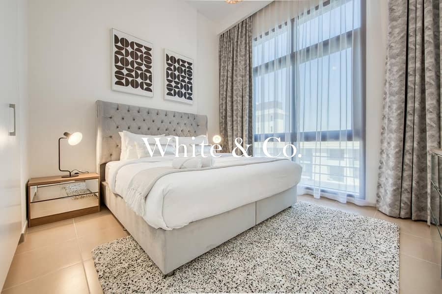 Vacant Now | Fully Furnished | Pool Views Vacant Now | Fully Furnished | Pool Views