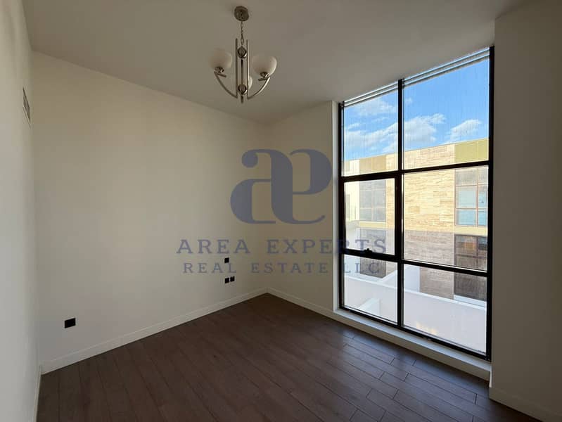 LUXURY 4BR + MAID VILLA | BRAND NEW | SINGLE ROW - Image 7