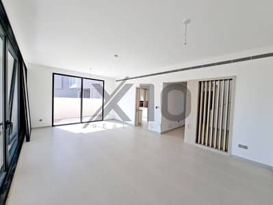 4 Bedroom Villa for Sale in Jebel Ali, Dubai - Elevated Hillside Villa | Maids & Drivers Room | Easy Access 4 Bedroom Villa for Sale in Jebel Ali, Dubai - Elevated Hillside Villa | Maids & Drivers Room | Easy Access