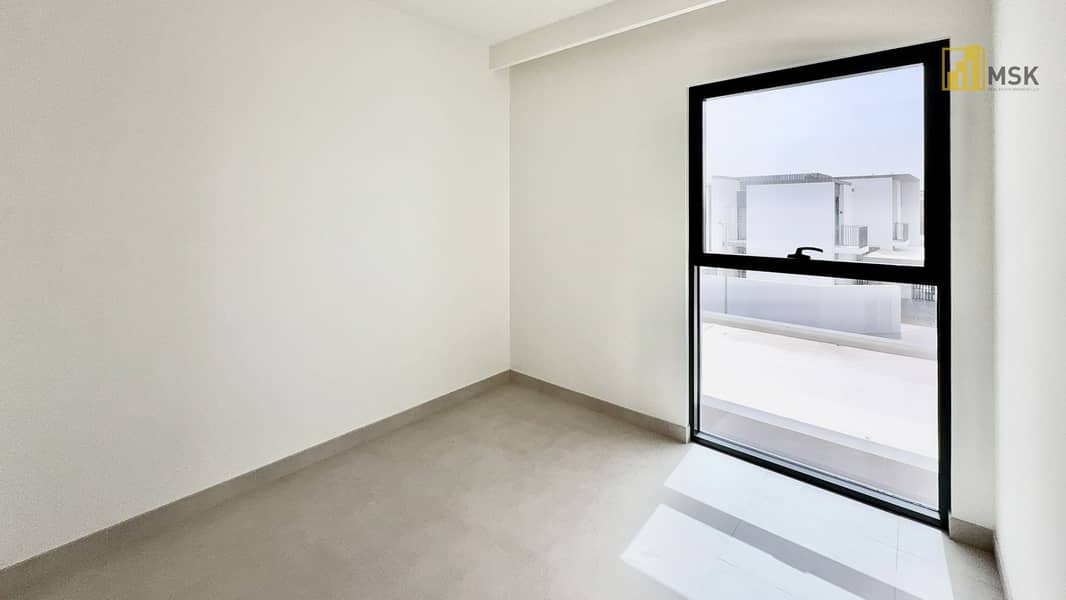 12 PF - R180-22. jpg