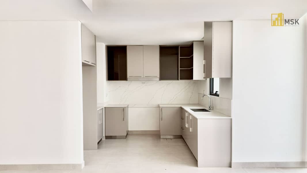 16 PF - R180-27. jpg