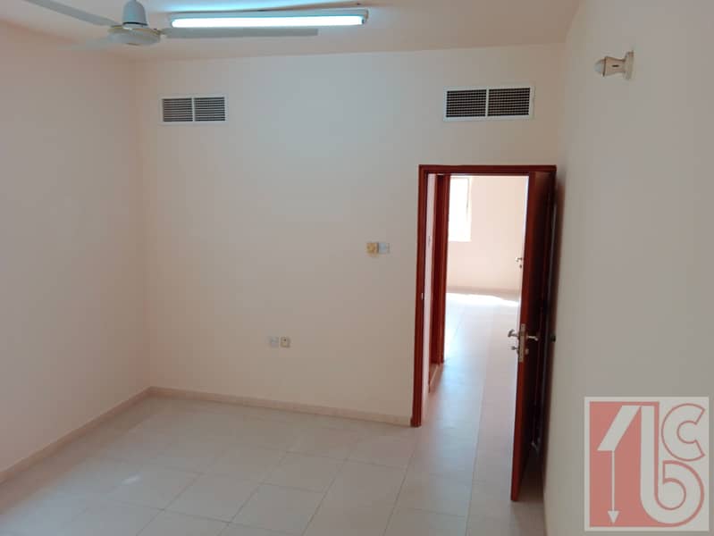6 Room01