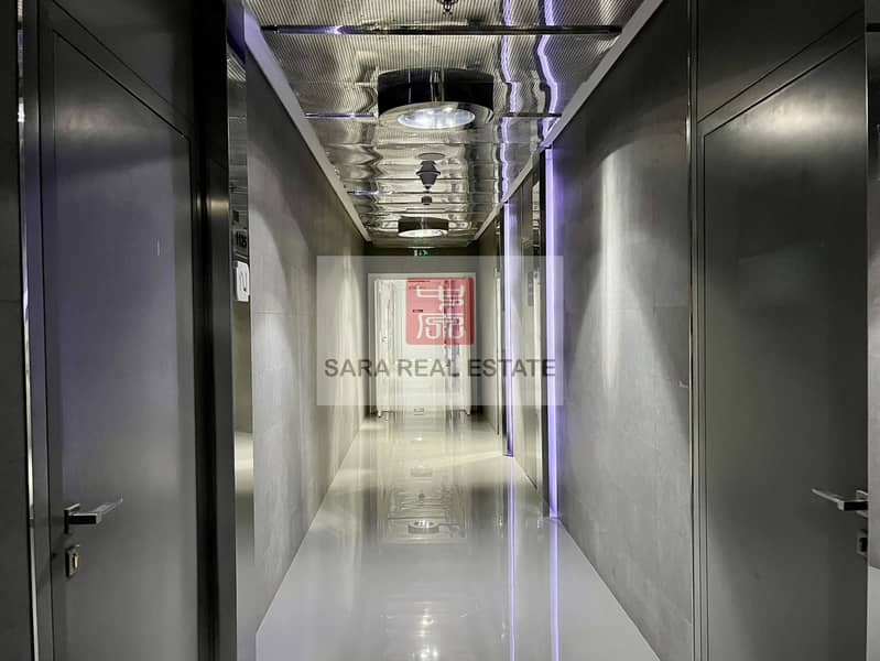 6 4.0 Hallway. JPG