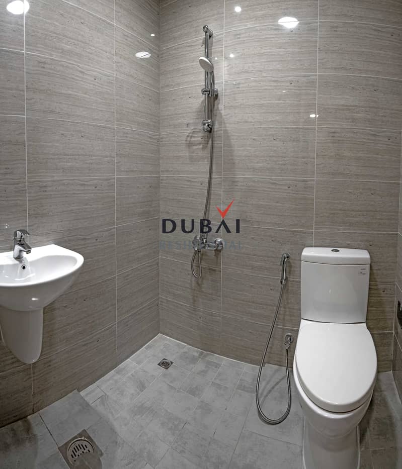 4 Common-washroom2. jpg