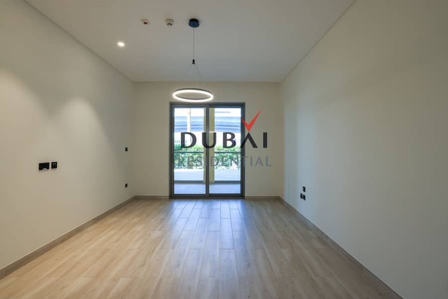 10 MANAZEL ALKHOR MASTER BEDROOM (1). jpg