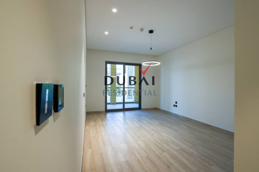 16 MANAZEL ALKHOR MASTER BEDROOM (19). jpg