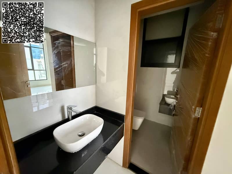 10 82ea63dd-f314-4bba-8ba1-adf0a4e180c2. jpg