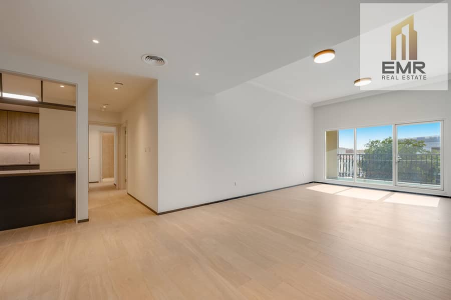 13 Livingroom. jpg