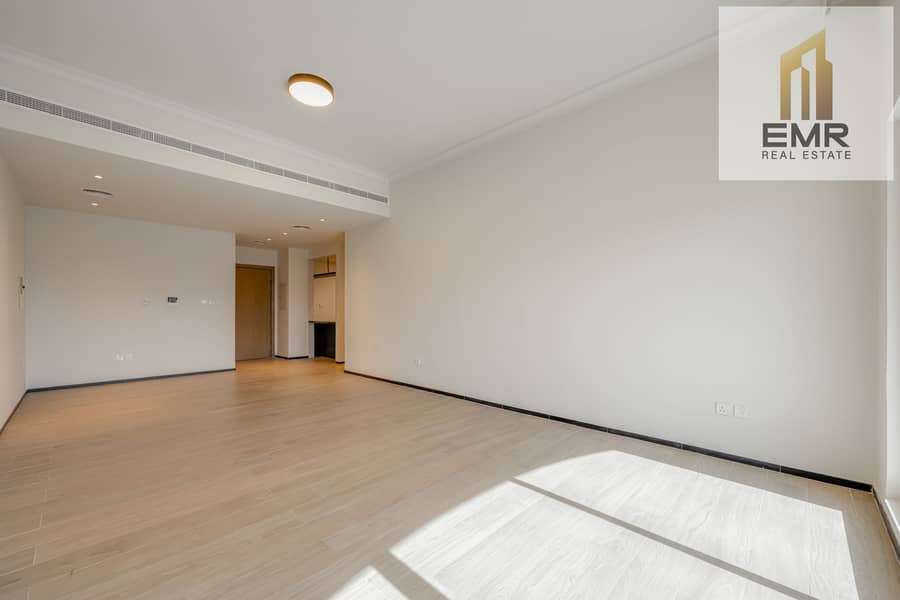 15 Livingroom2. jpg