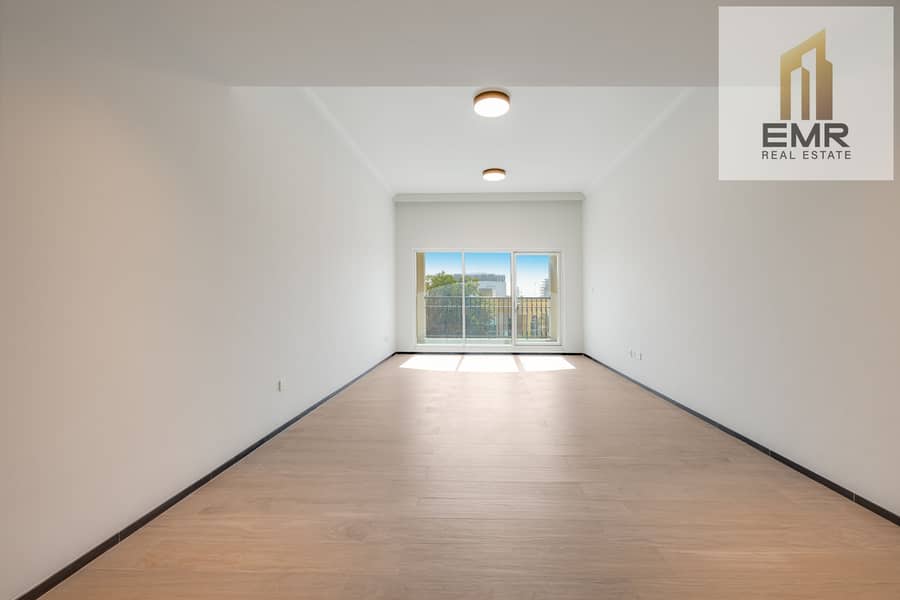 17 Livingroom4. jpg
