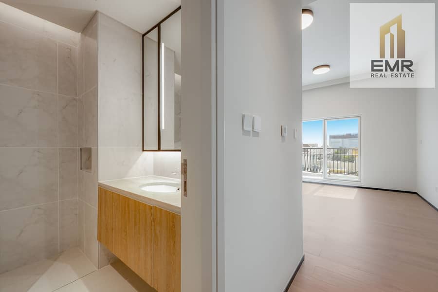 18 Master Bathroom Bedroom. jpg