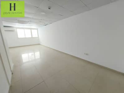 مکتب  للايجار في المجاز، الشارقة - 22228. jpg
