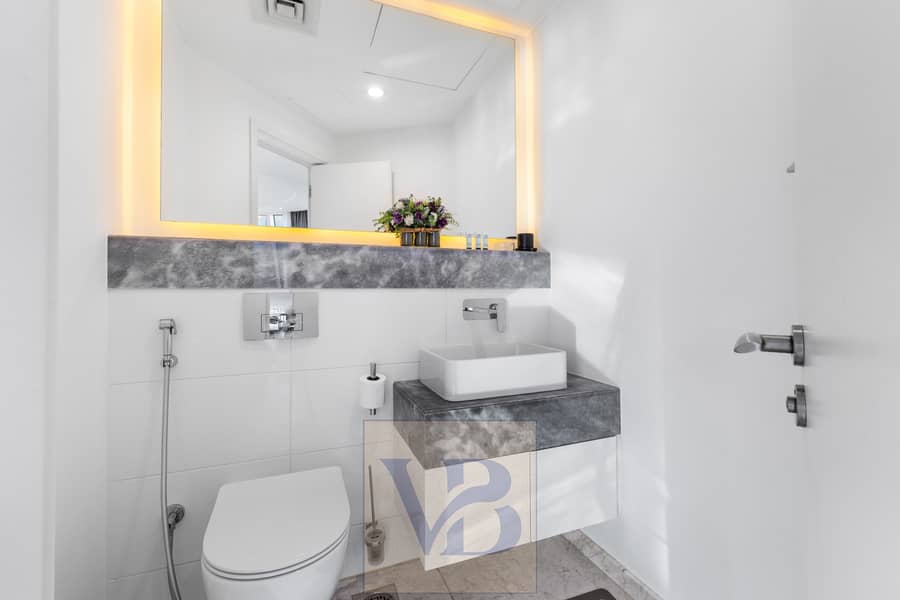 17 7ST01081. jpg