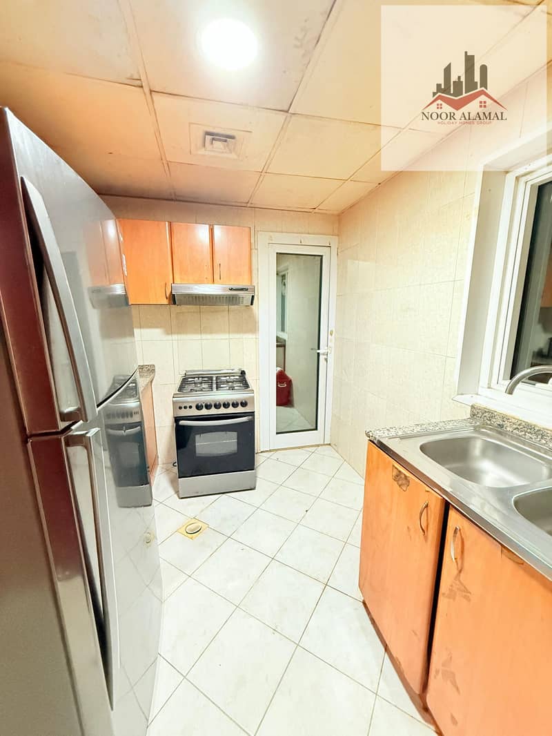 9 4ad016ef-3fcb-475d-97fd-99ef843d9195. jpg