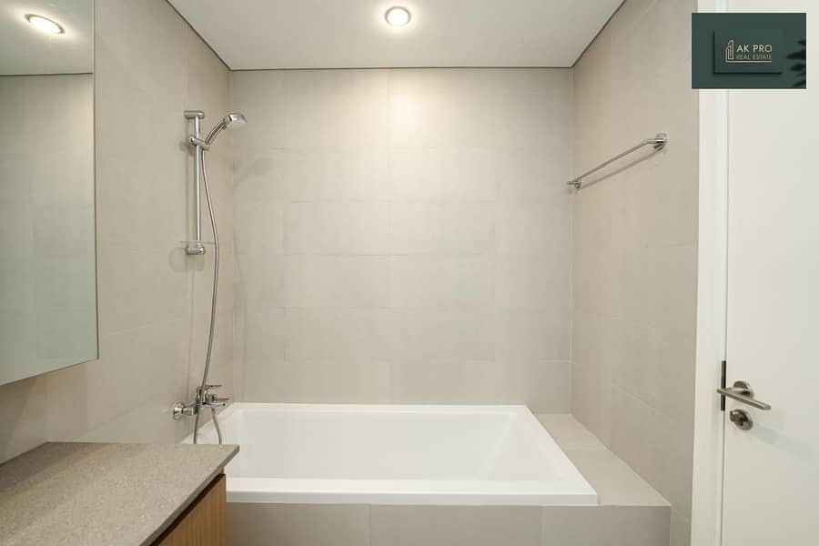 17 00b1399f-486c-470b-acc6-81dab50946f8. jpg