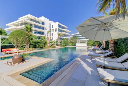 Luxurious 2Bedroom in Cube with 360 Views of Dubai Luxurious 2Bedroom in Cube with 360 Views of Dubai