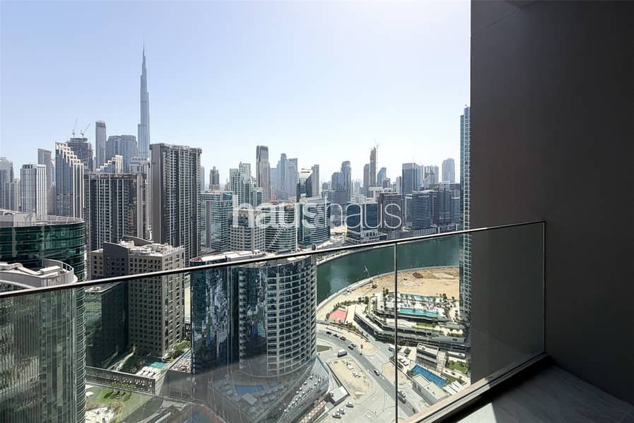 Top Floor | Burj Khalifa View | Large Layout Top Floor | Burj Khalifa View | Large Layout