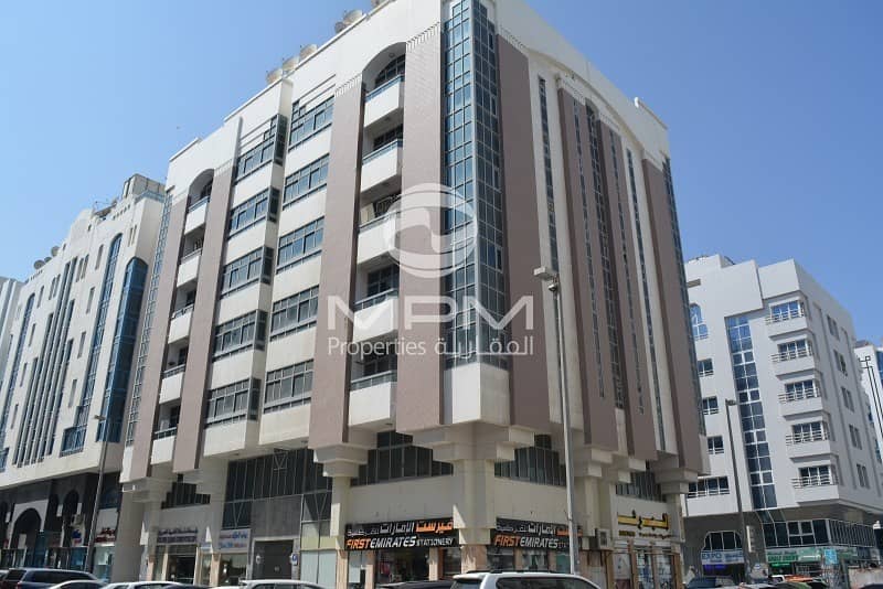 Nice Office with pantry and Toilet Available Nice Office with pantry and Toilet Available