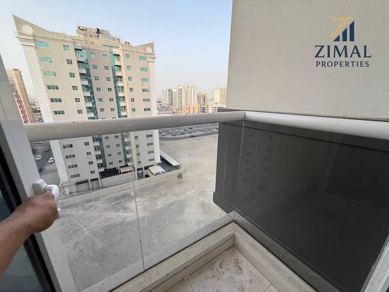 Modern 2 Bedroom Apartment | Pool, Gym & Parking - Image 11