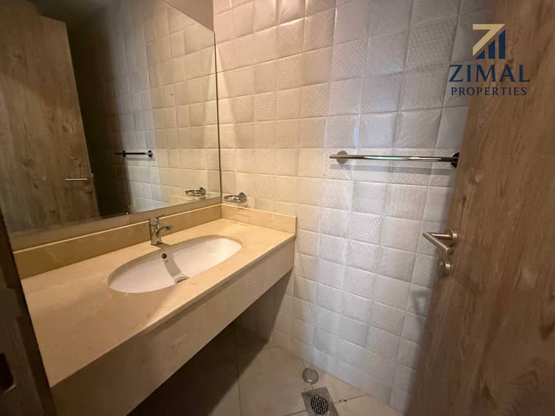 Modern 2 Bedroom Apartment | Pool, Gym & Parking - Image 14