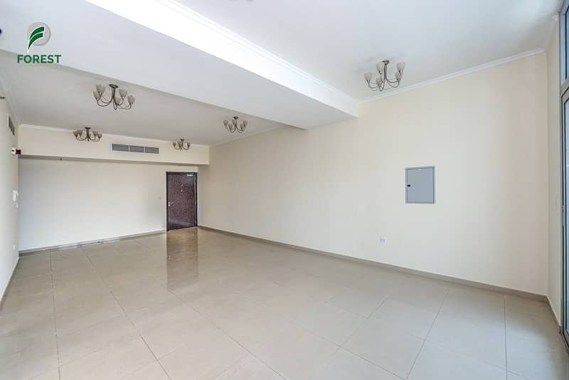 Huge 2 Bedroom Apartment Vacant and Unfurnished