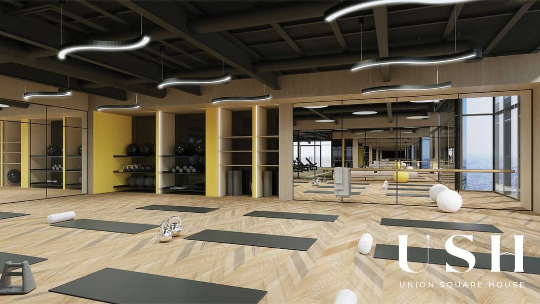 High ROI Luxury Studio with Skyline Views - Image 14