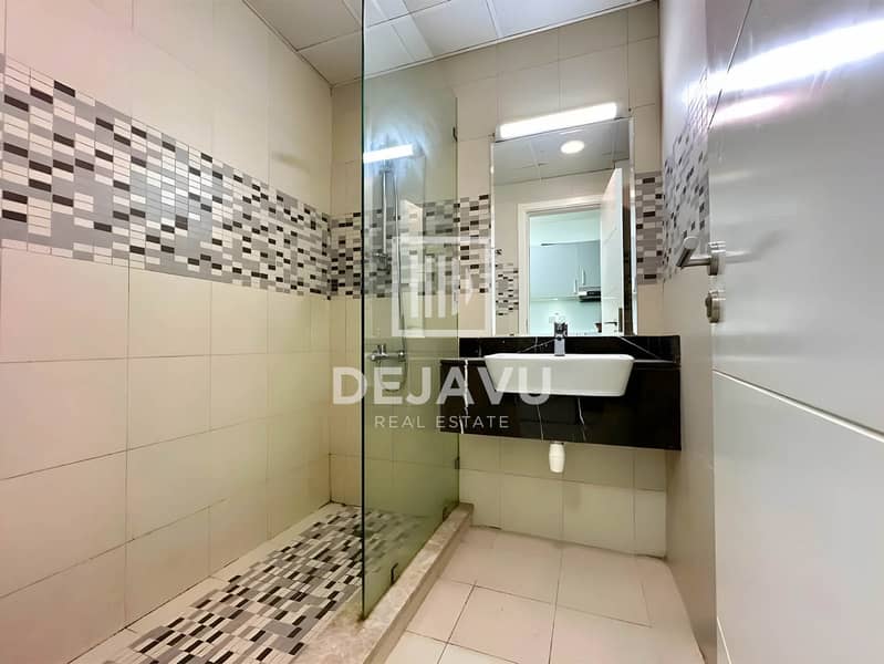 11 Untitled-1_0011_bathroom 1. jpg