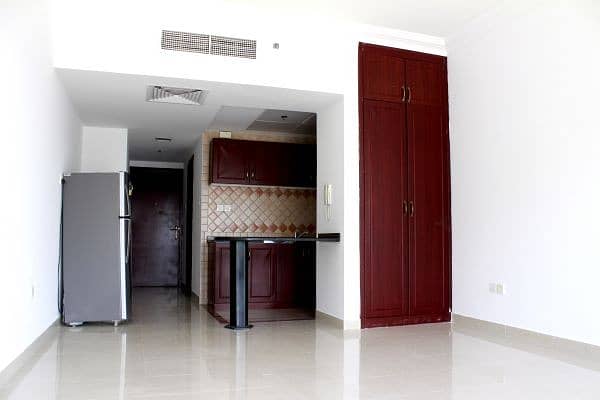 شقة في بن غاطي دياموندز،واحة دبي للسيليكون 32000 درهم - 4456333