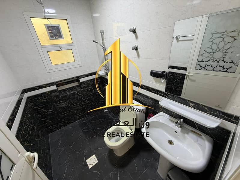 9 84df560f-6170-4592-acbb-bf7bfb3d16ce. jpg