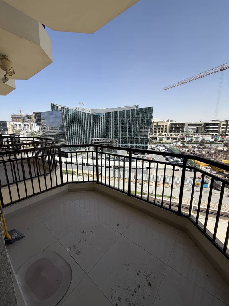 12 chequs or Yearly Payments , Your Choice Spacious Fully Furnished Studio Available for Monthly rental - Image 7