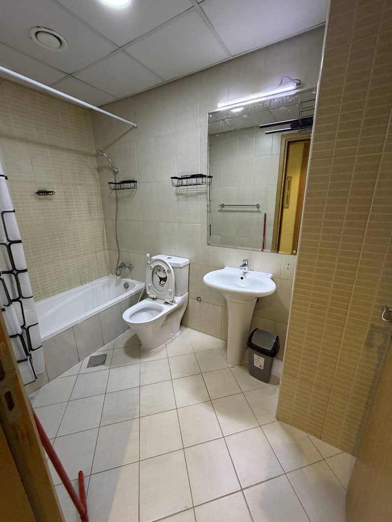 12 chequs or Yearly Payments , Your Choice Spacious Fully Furnished Studio Available With Full flexibility - Image 6