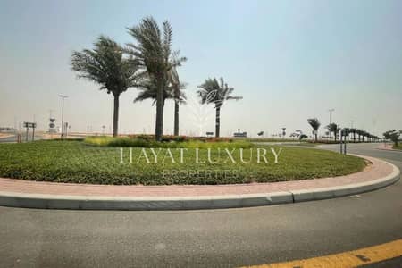 Plot for Sale in Jebel Ali, Dubai - Freehold l Huge Corner Plot l Close to Park