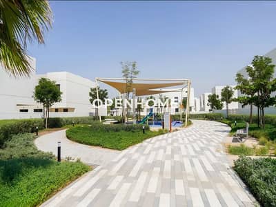 3 Bedroom Townhouse for Sale in Yas Island, Abu Dhabi - Contemporary Living-Exceptional Amenities-Modern Design