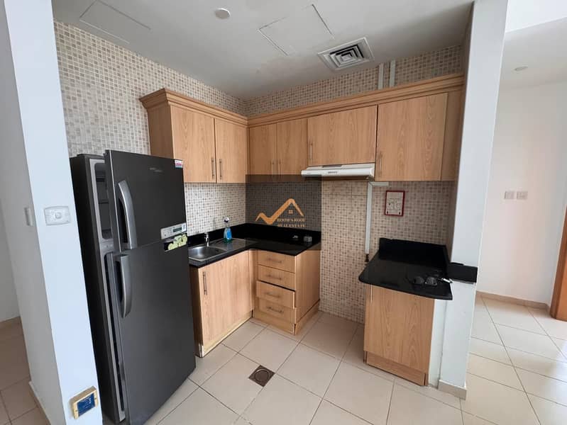 NO COMMISSION | LARGE ONE BEDROOM | BUSINESS BAY - View 6