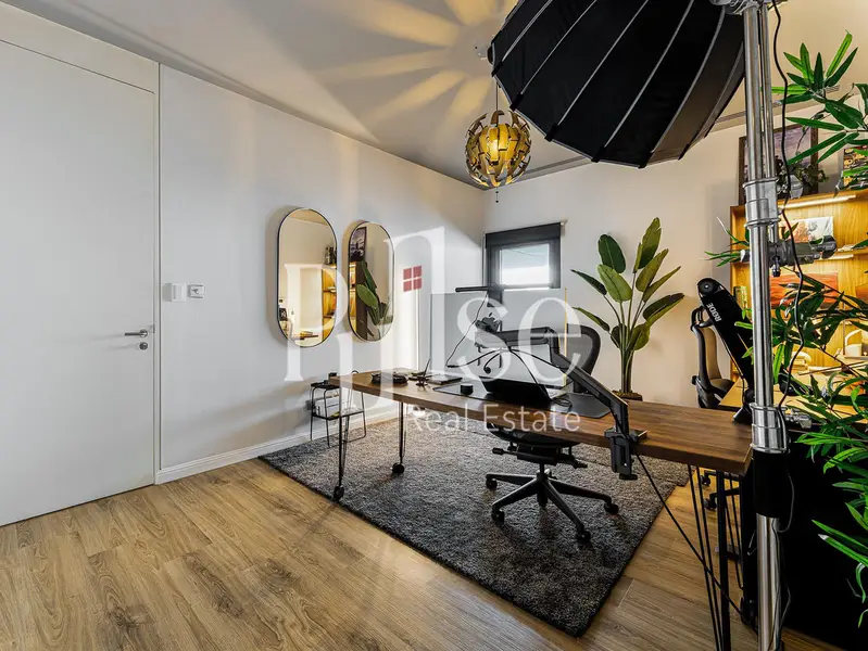 Elegant 2BR | High Floor with Balcony | Burj View