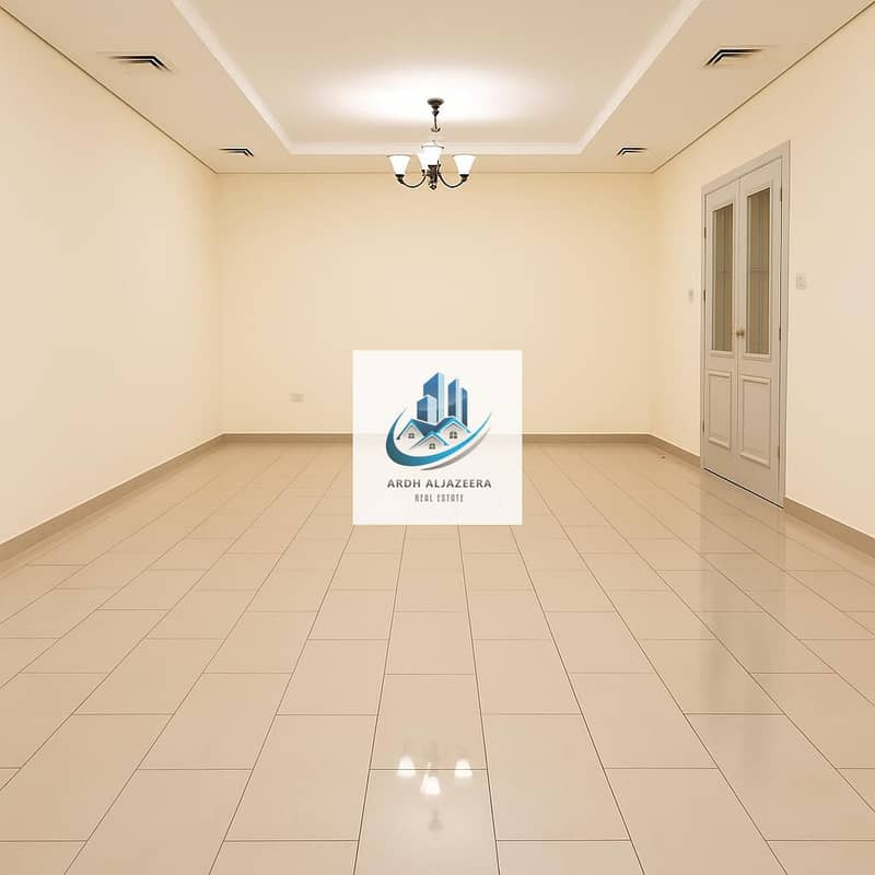 4 4576. jpg