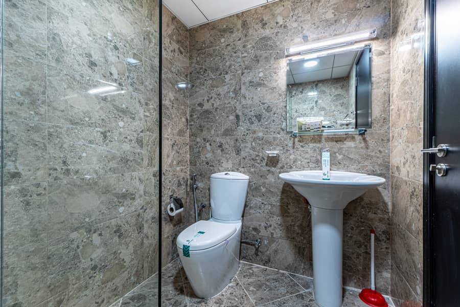 13 Washroom 2. jpg