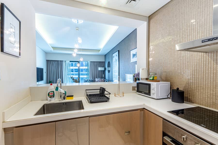 13 Kitchen 2. jpg