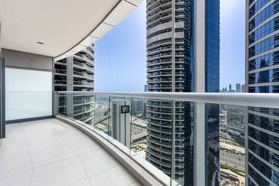 18 Balcony 3. jpg
