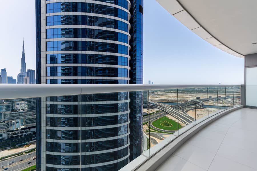 19 Balcony 2. jpg