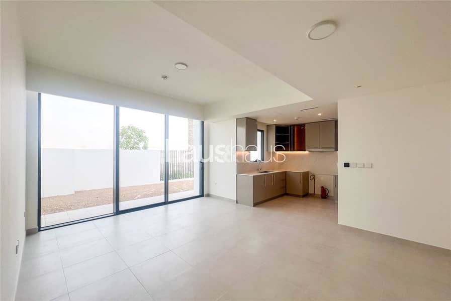 Ready | Landscaped | Exclusive - Image 3