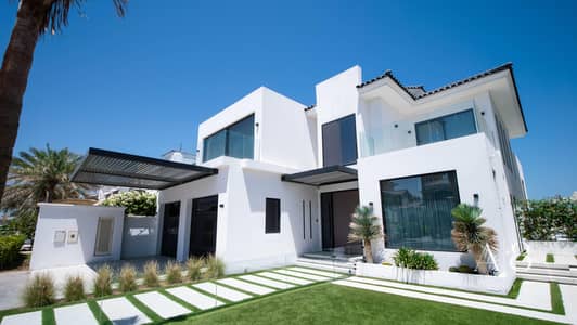 6 Bedroom Villa for Rent in Palm Jumeirah, Dubai - Renovated to Perfection | Atlantis Facing