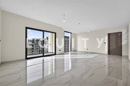 2 Bedroom Apartment for Sale in Sobha Hartland, Dubai - Vacant on Transfer | Boulevard View | Maids Room