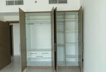 2 Bedroom Apartment for Rent in Dubai Science Park, Dubai - SPACIOUS | 2 BED + MAID'S ROOM | PRIME LOCATION
