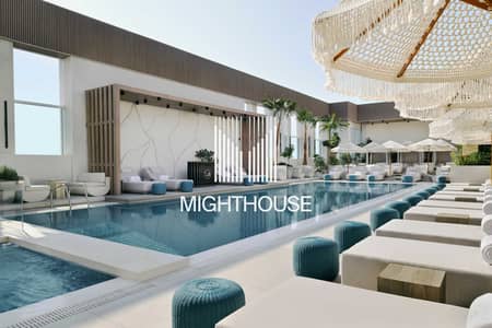 شقة فندقية 2 غرفة نوم للايجار في شارع الشيخ زايد، دبي - DXBGH_Two Birds Pool Day (4) (1). JPG