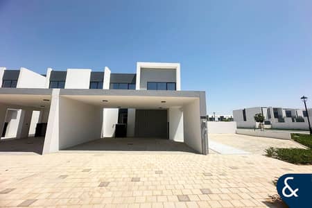 4 Bedroom Townhouse for Sale in Dubailand, Dubai - Biggest Plot | Must See | Close to pool