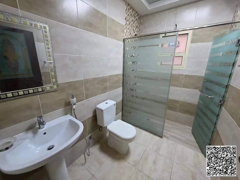 8 831114981-1066x800. webp